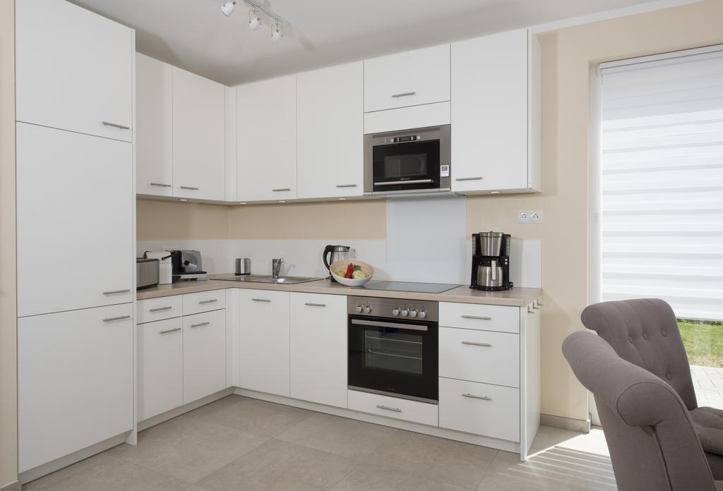 Ferienhaus Kuestensegler Breege Luaran gambar