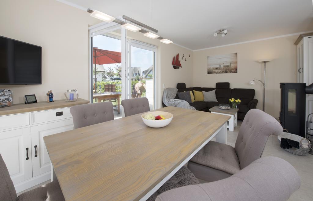 Ferienhaus Kuestensegler Breege Luaran gambar